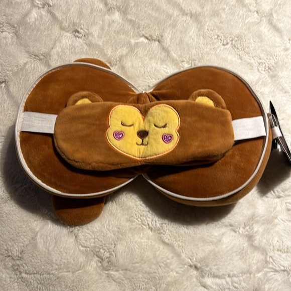 2 in 1 travel pillow with eye mask NWT - Picture 5 of 5